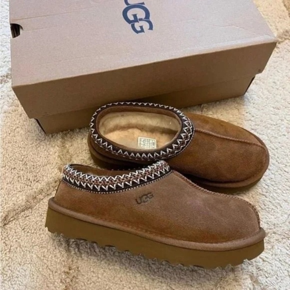 UGG Tan Platform Shoes ❤️❤️❤️fashion shoes❤️❤️